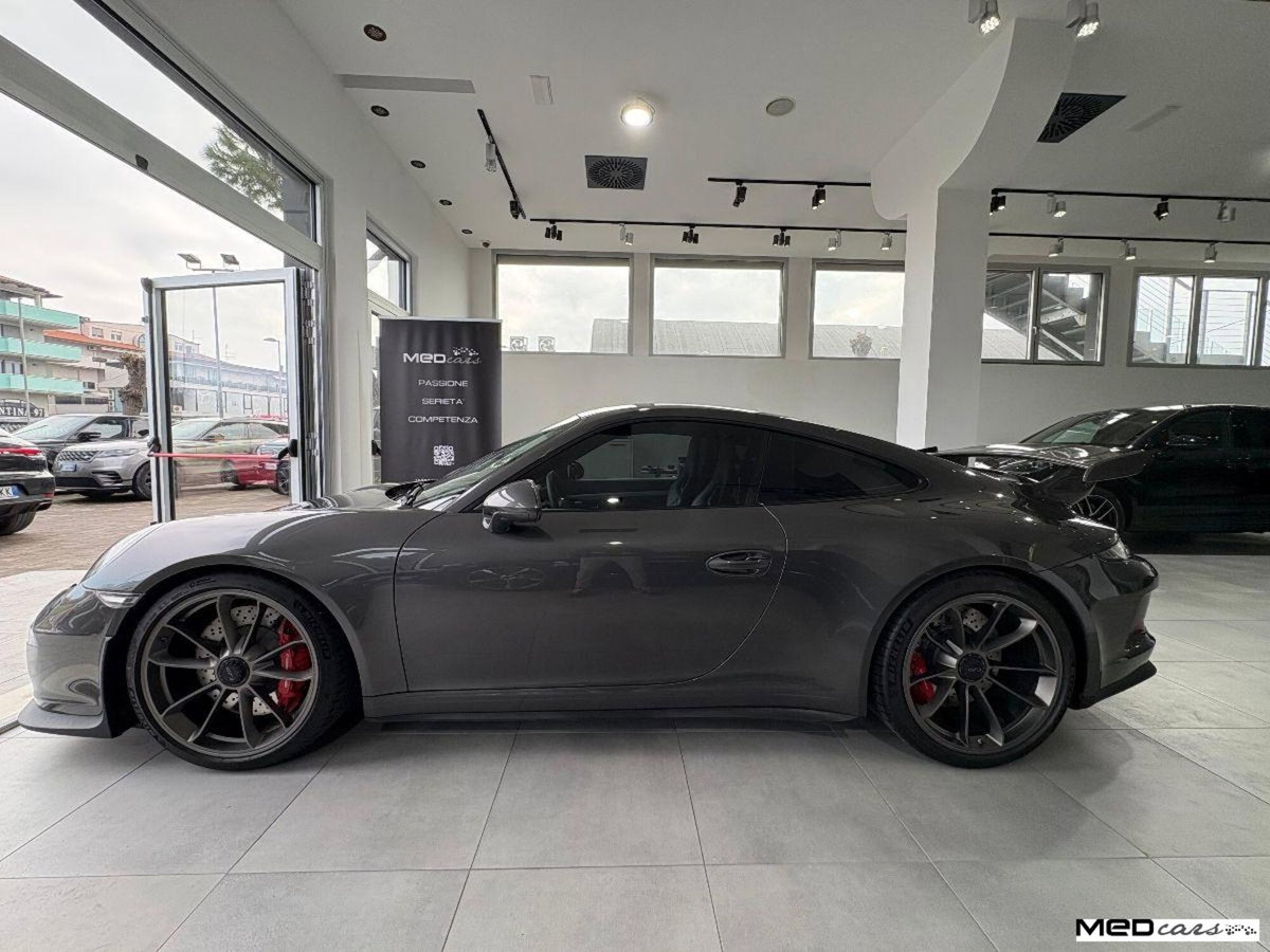 Porsche 911 Coupé 3.8 GT3 (5)