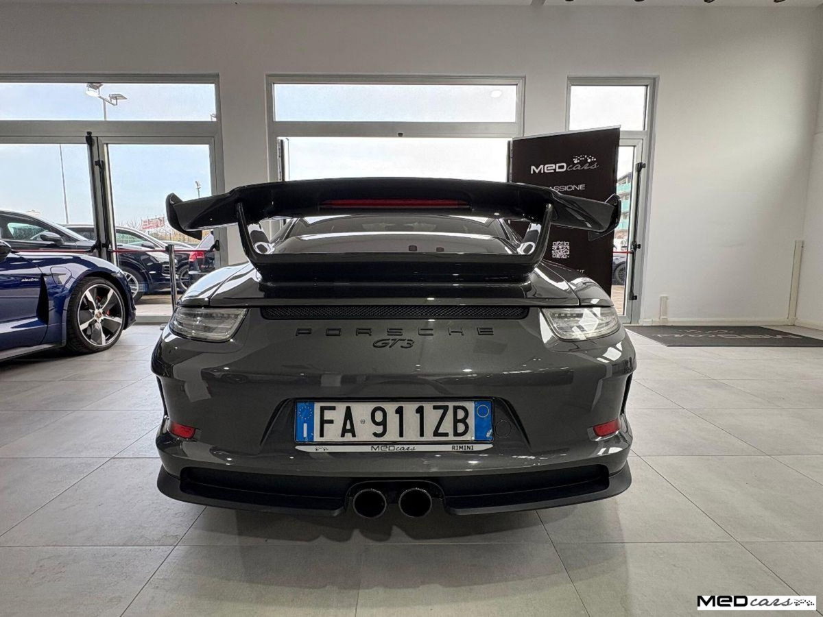 Porsche 911 Coupé 3.8 GT3 (8)