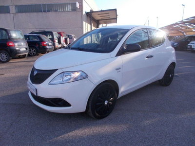 Lancia Ypsilon 1.2 69 CV 5 porte S&S Elefantino Blu (2)