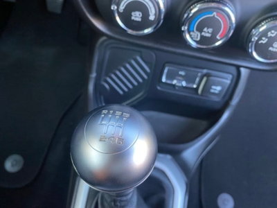 Jeep Renegade 1.6 Mjt 120 CV Longitude (14)