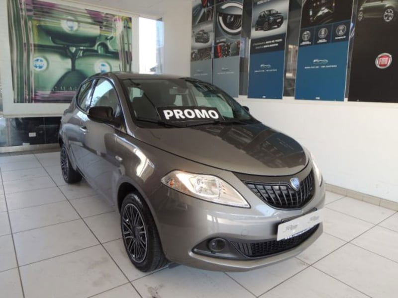 Lancia Ypsilon 1.0 FireFly 5 porte S&S Hybrid Gold Plus