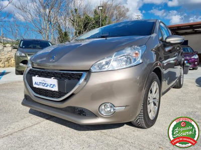 Peugeot 208 HDi 68 CV 5 porte Allure usata