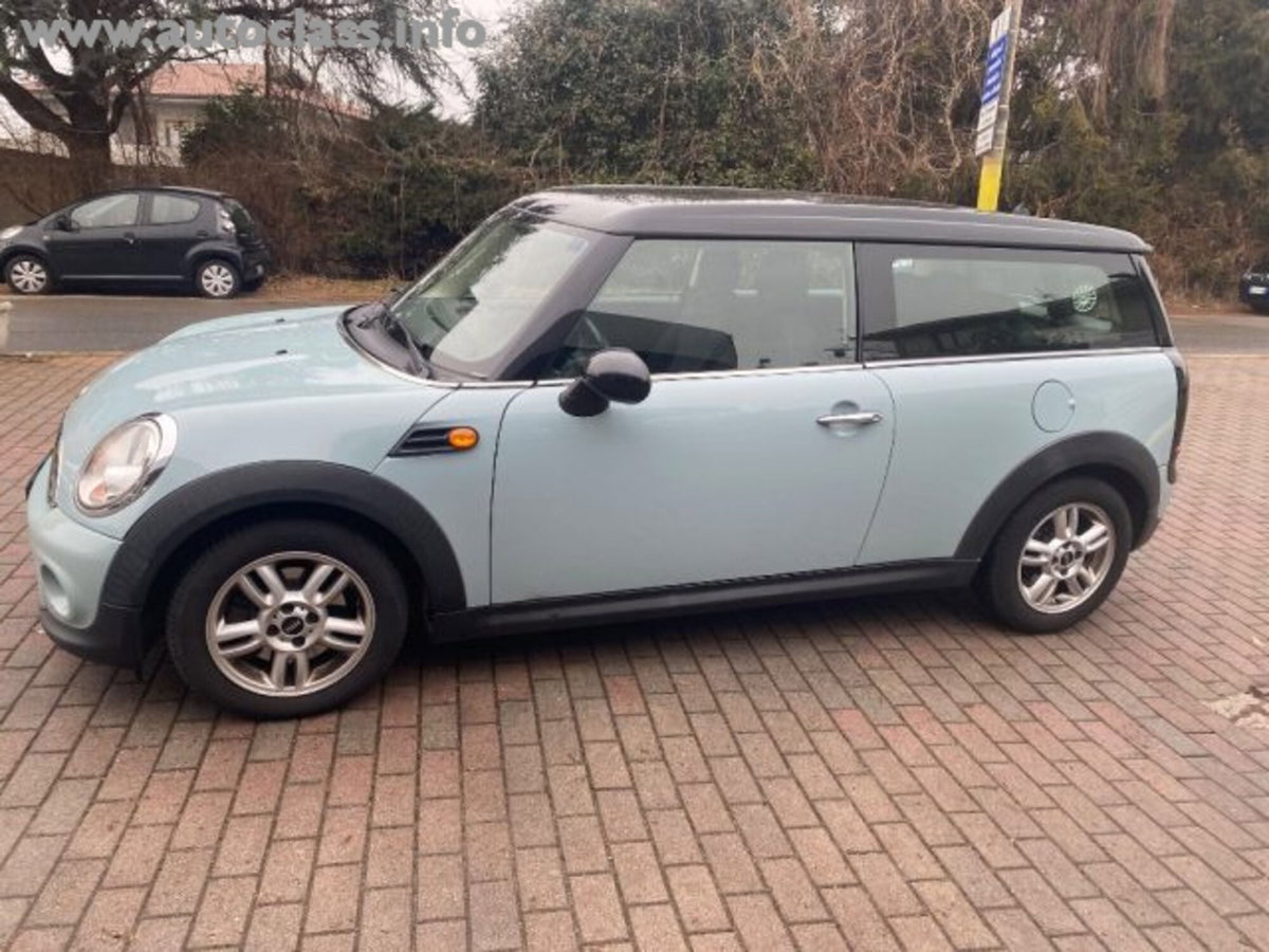 MINI Mini Clubman 1.6 16V Cooper D Clubman (2)