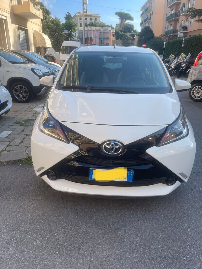 Toyota Aygo 1.0 VVT-i 69 CV 5 porte x-clusiv MMT