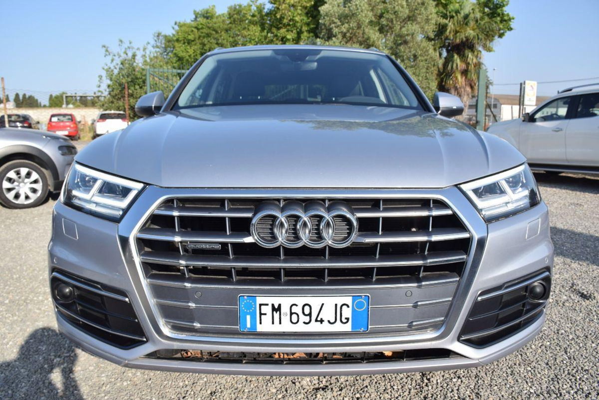 Audi Q5 2.0 TDI 190 CV quattro S tronic (2)