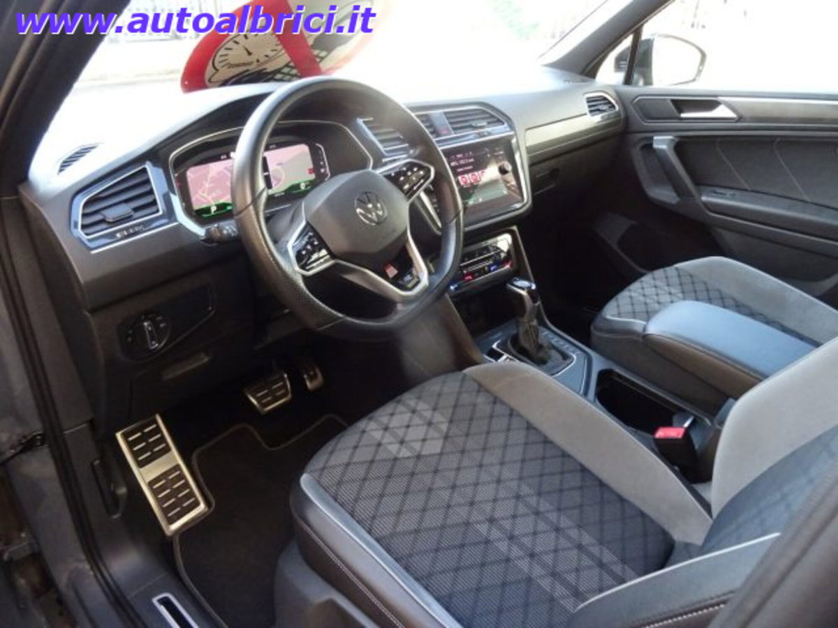 Volkswagen Tiguan 1.5 TSI 150 CV DSG ACT R-Line (16)