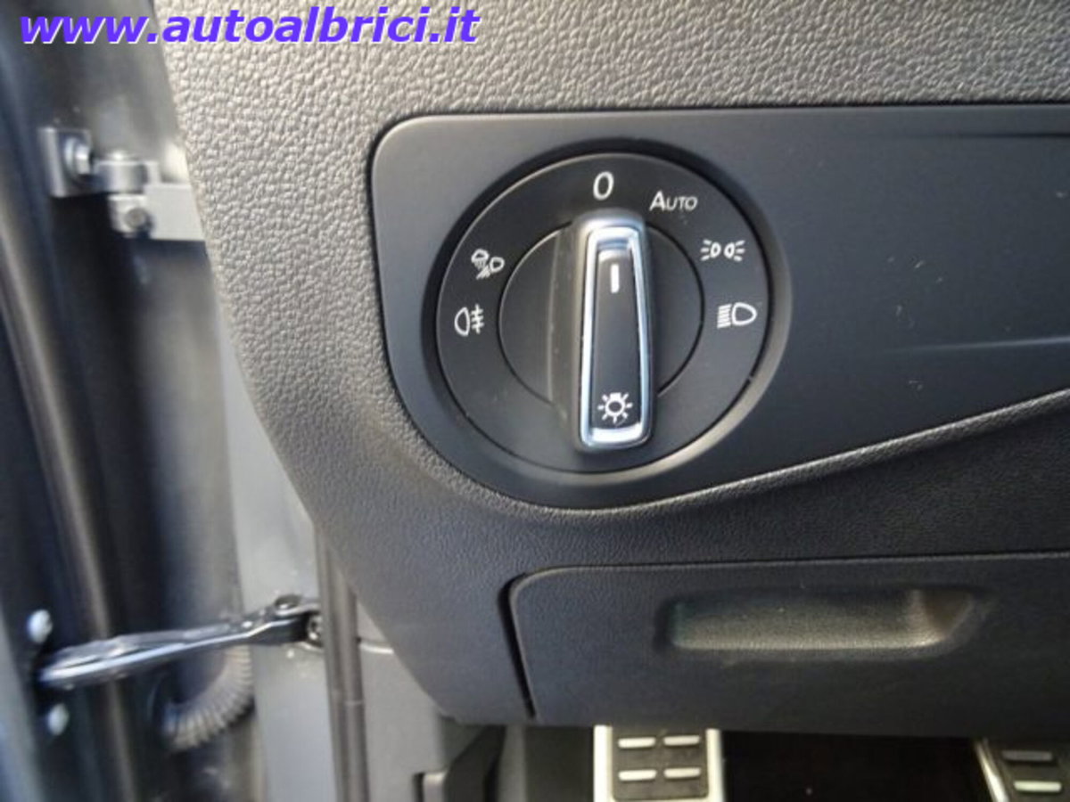 Volkswagen Tiguan 1.5 TSI 150 CV DSG ACT R-Line (17)