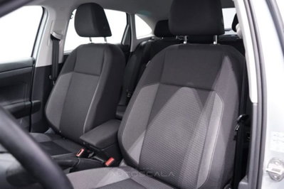 Volkswagen Taigo 1.0 TSI 110 CV DSG Life (12)