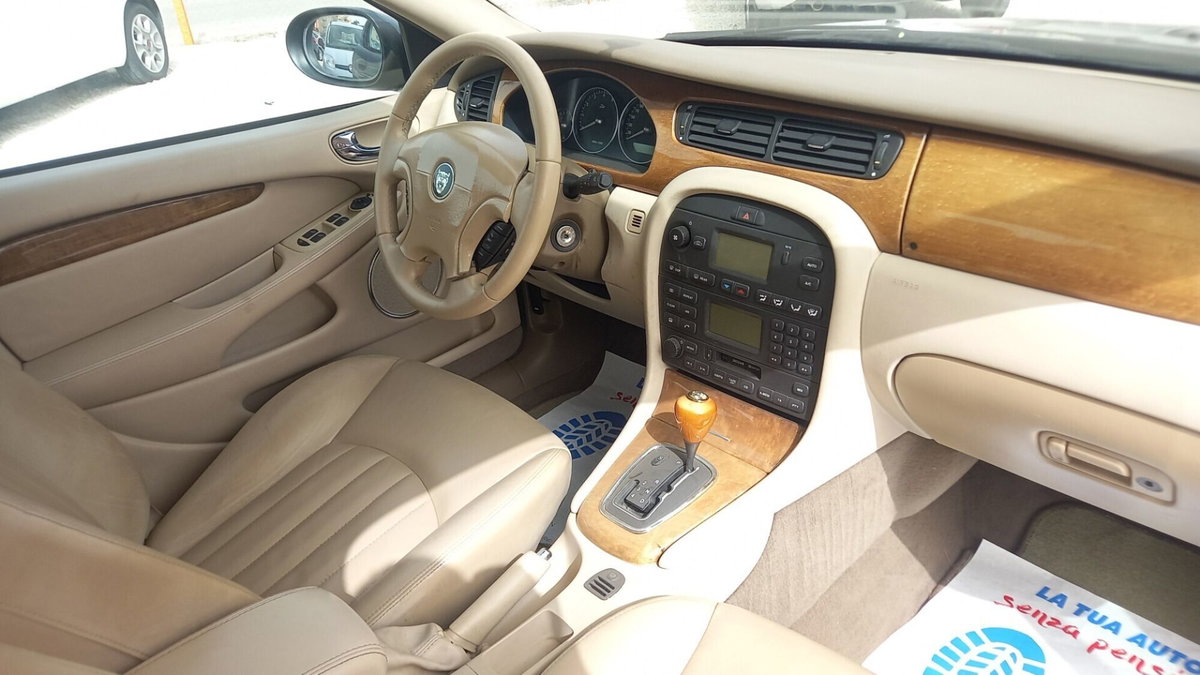 Jaguar X-Type 3.0 V6 24V cat Executive (10)