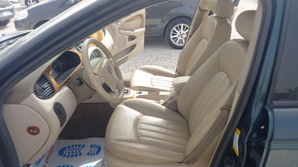 Jaguar X-Type 3.0 V6 24V cat Executive (8)