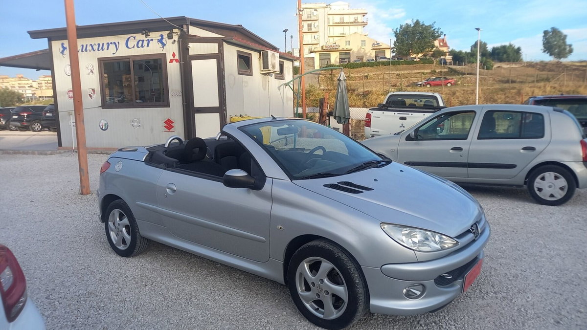 Peugeot 206 Cabrio 16V aut. CC Enfant Terrible (2)