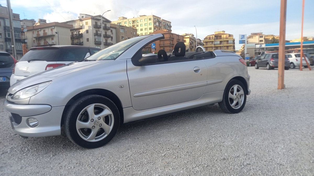 Peugeot 206 Cabrio 16V aut. CC Enfant Terrible (3)
