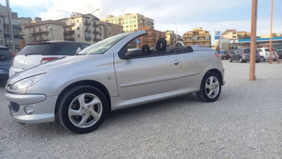 Peugeot 206 Cabrio 16V aut. CC Enfant Terrible (3)