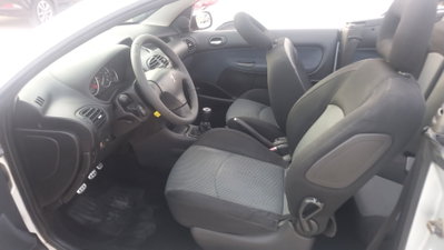 Peugeot 206 Cabrio 16V aut. CC Enfant Terrible (8)