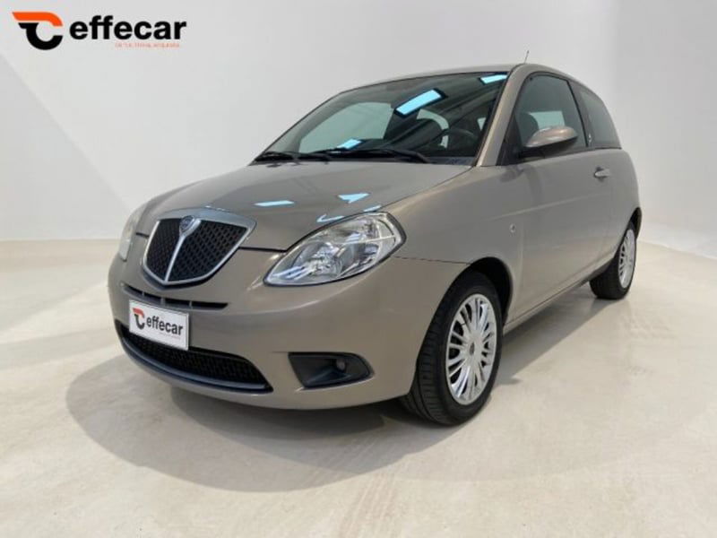 Lancia Ypsilon 1.2 Versus