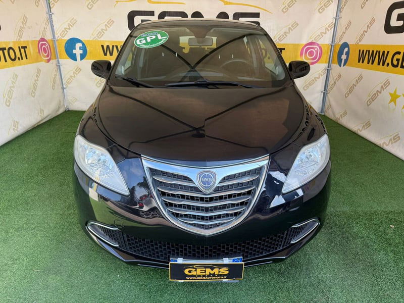 Lancia Ypsilon 1.2 69 CV Unyca