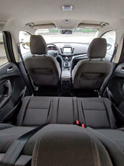 Ford Kuga 2.0 TDCI 150 CV S&S 4WD Powershift Titanium (13)