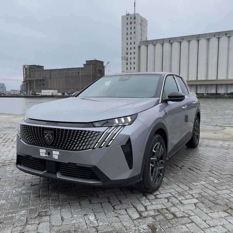Peugeot 3008 1.2 hybrid GT 145cv e-dcs6