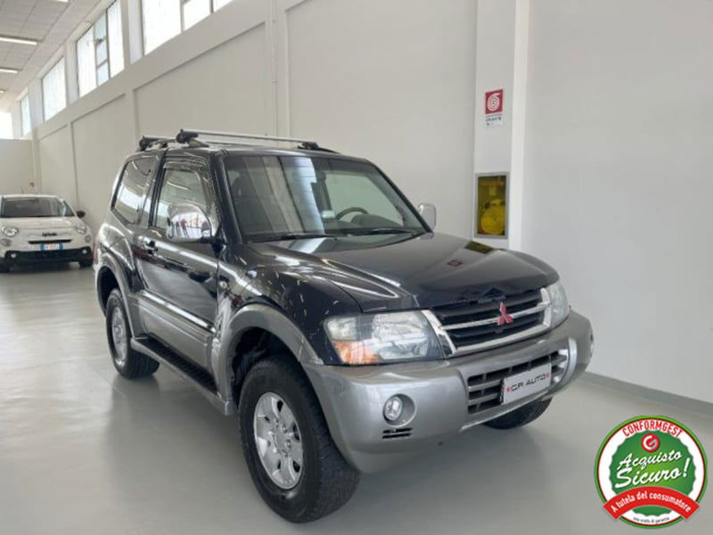 Mitsubishi Pajero 2.5 TDI 3p. Instyle