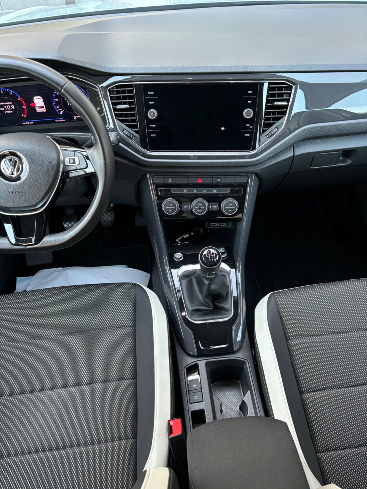 Volkswagen T-Roc 1.5 TSI ACT Advanced BlueMotion Technology (3)