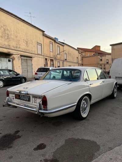 Jaguar XJ 3.2 cat Executive (8)