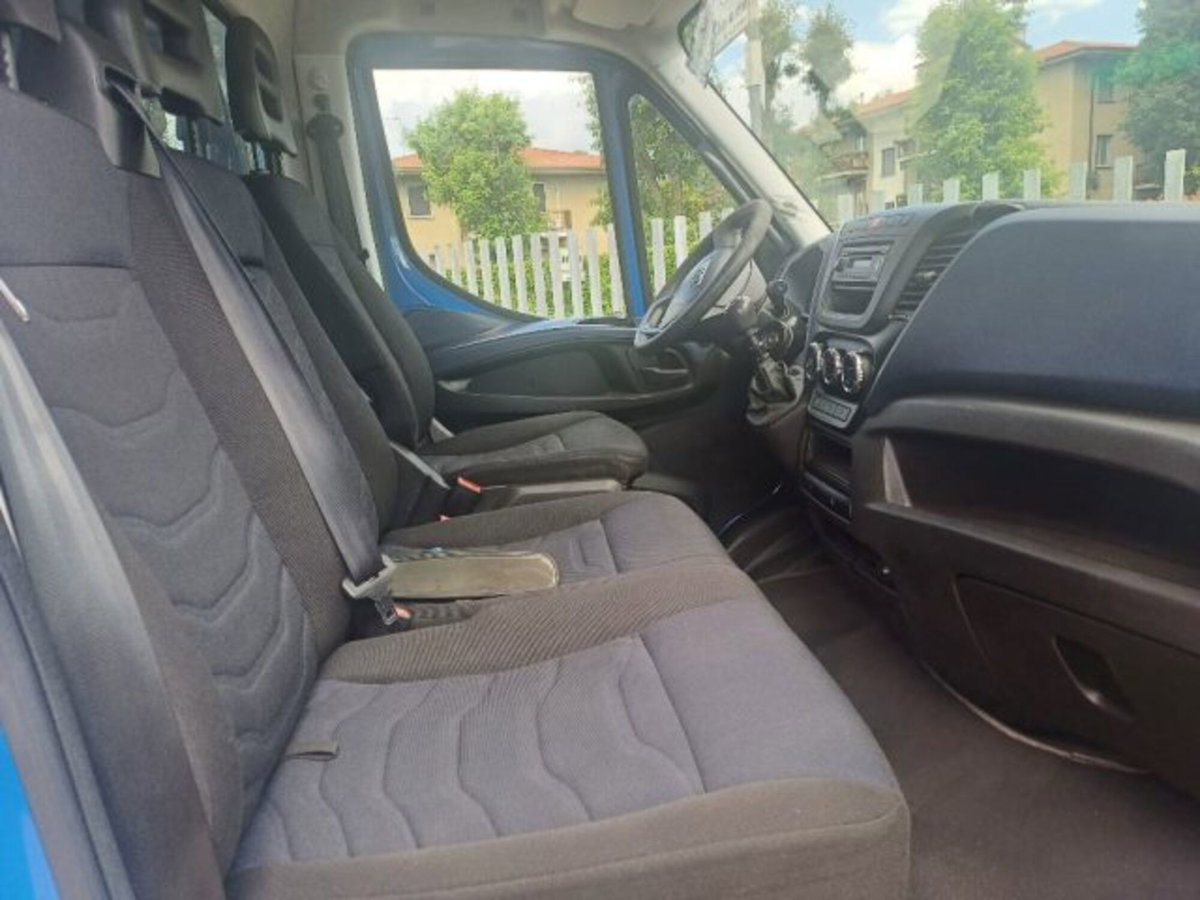 Iveco Daily Telaio 35C16S BTor 2.3HPT PL-RG Cabinato Blue Power (3)