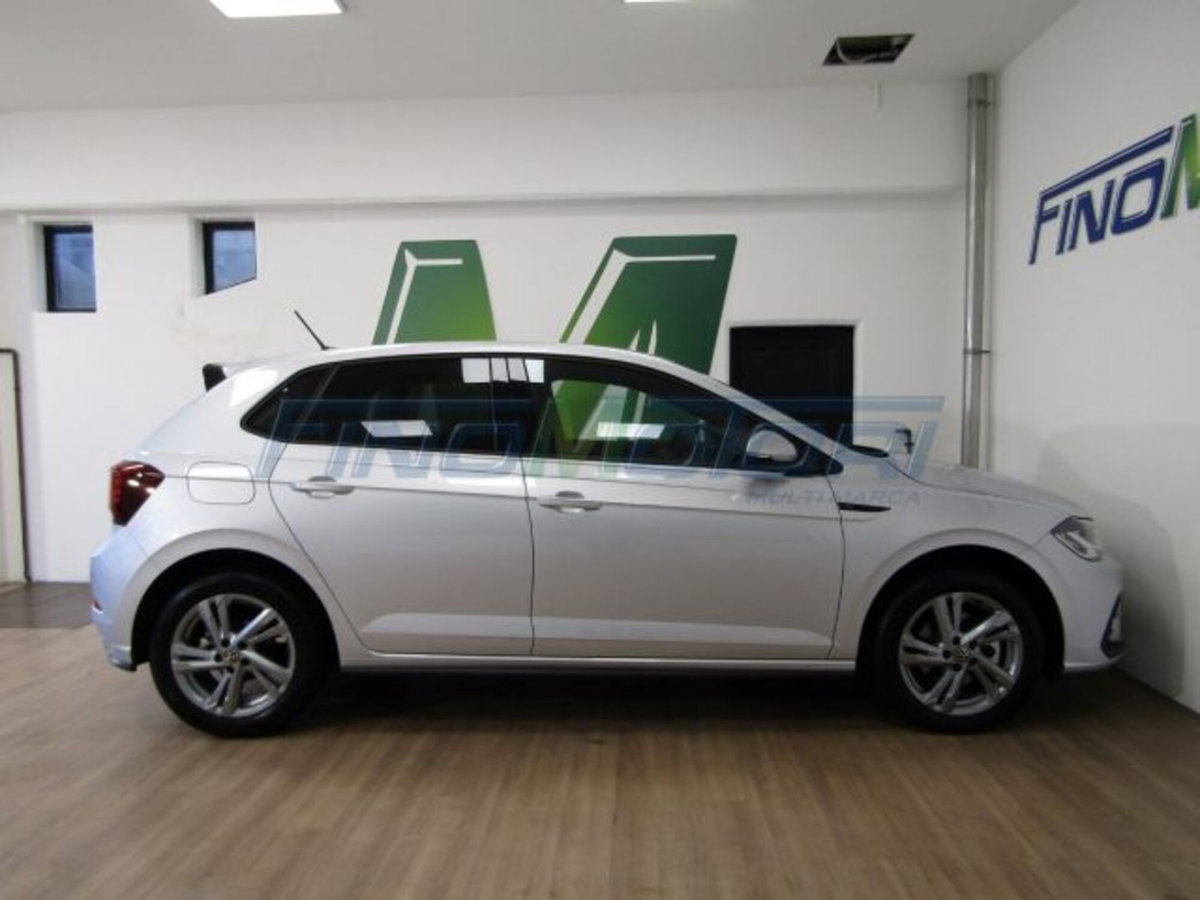 Volkswagen Polo 1.0 tsi R-Line 115cv dsg (17)