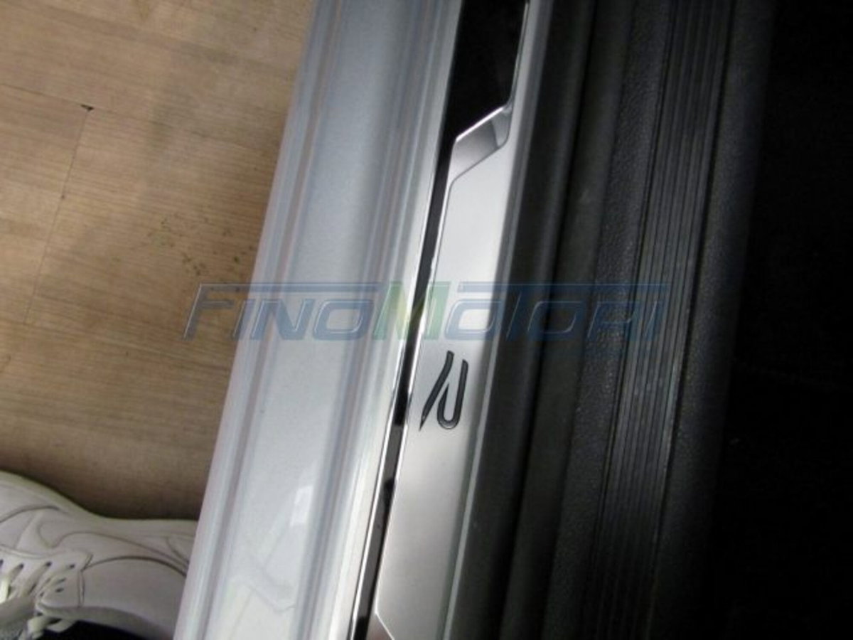 Volkswagen Polo 1.0 tsi R-Line 115cv dsg (19)