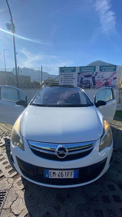 Opel Corsa 1.4 16V 3 porte Start&Stop b-color usata