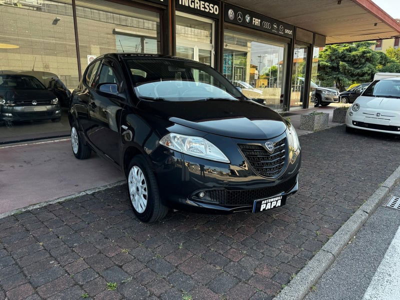 Lancia Ypsilon 0.9 TwinAir 85 CV 5 porte S&S DFN Gold
