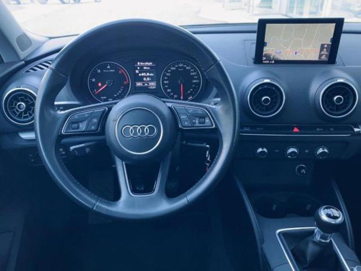 Audi A3 Sportback 1.6 TDI 116 CV Sport (4)