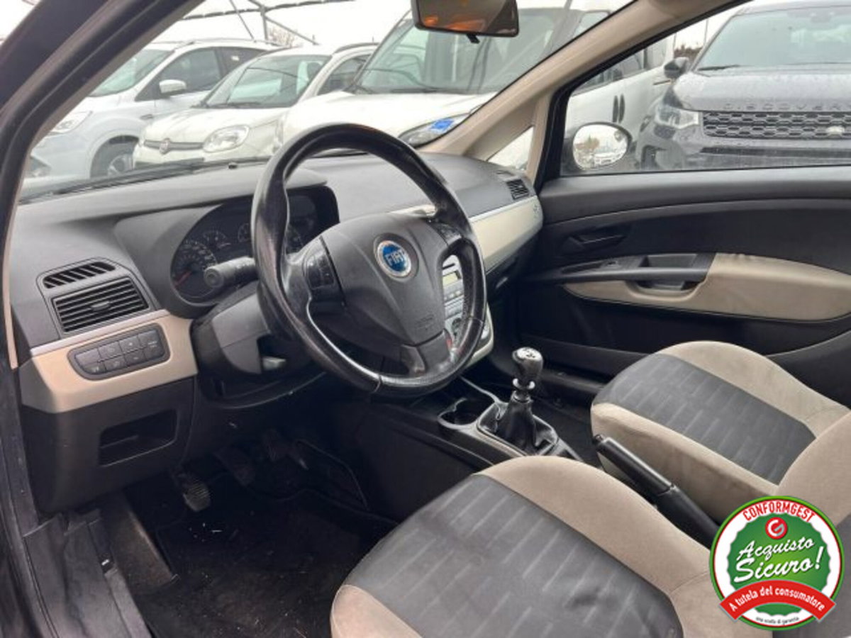 Fiat Grande Punto 1.2 3 porte Dynamic (10)