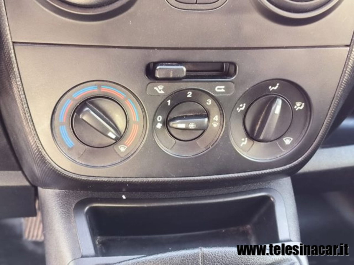 Fiat Fiorino 1.3 MJT 80CV Combinato (13)