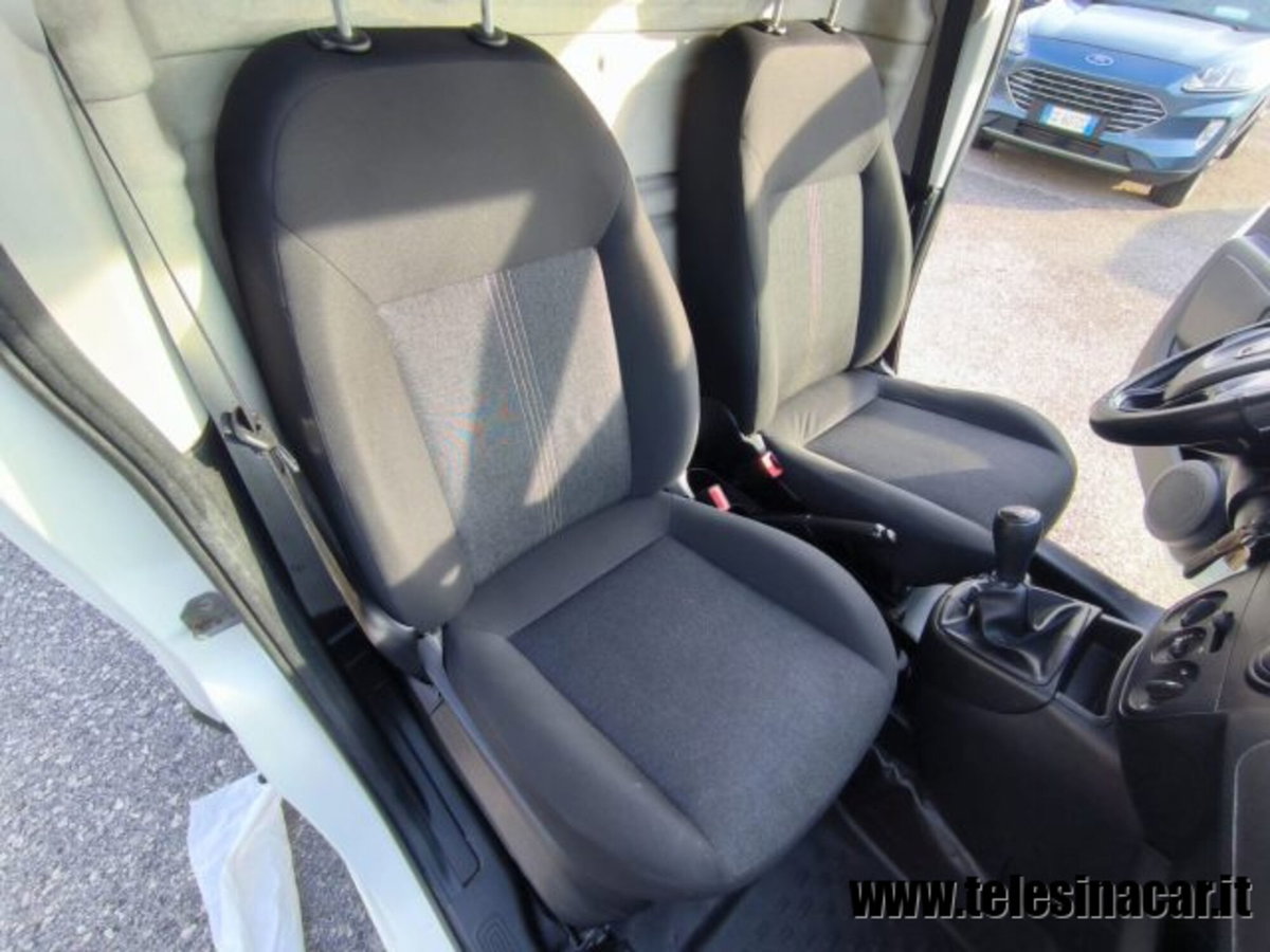 Fiat Fiorino 1.3 MJT 80CV Combinato (14)