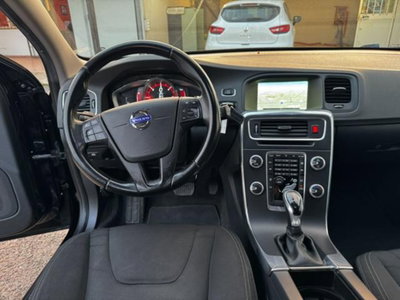 Volvo V60 D2 1.6 Powershift Kinetic (20)