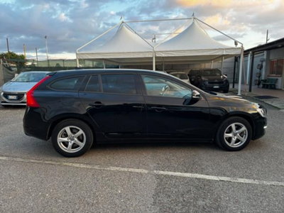 Volvo V60 D2 1.6 Powershift Kinetic (6)