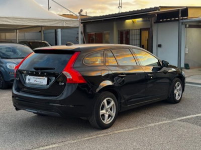 Volvo V60 D2 1.6 Powershift Kinetic (7)