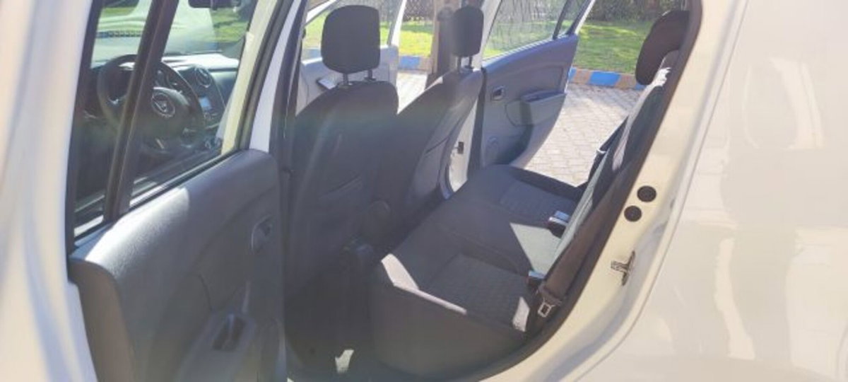 Dacia Sandero 1.5 dCi 8V 75CV Ambiance (11)