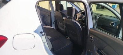 Dacia Sandero 1.5 dCi 8V 75CV Ambiance (14)
