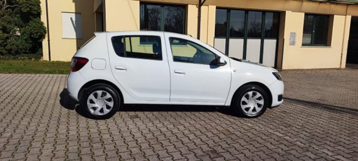 Dacia Sandero 1.5 dCi 8V 75CV Ambiance (6)