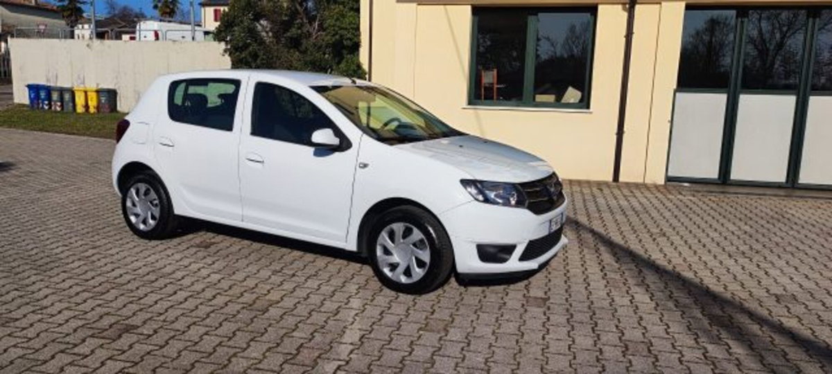 Dacia Sandero 1.5 dCi 8V 75CV Ambiance (7)