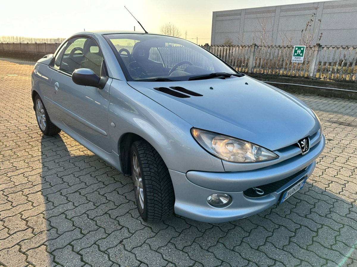 Peugeot 206 Cabrio 16V CC (2)