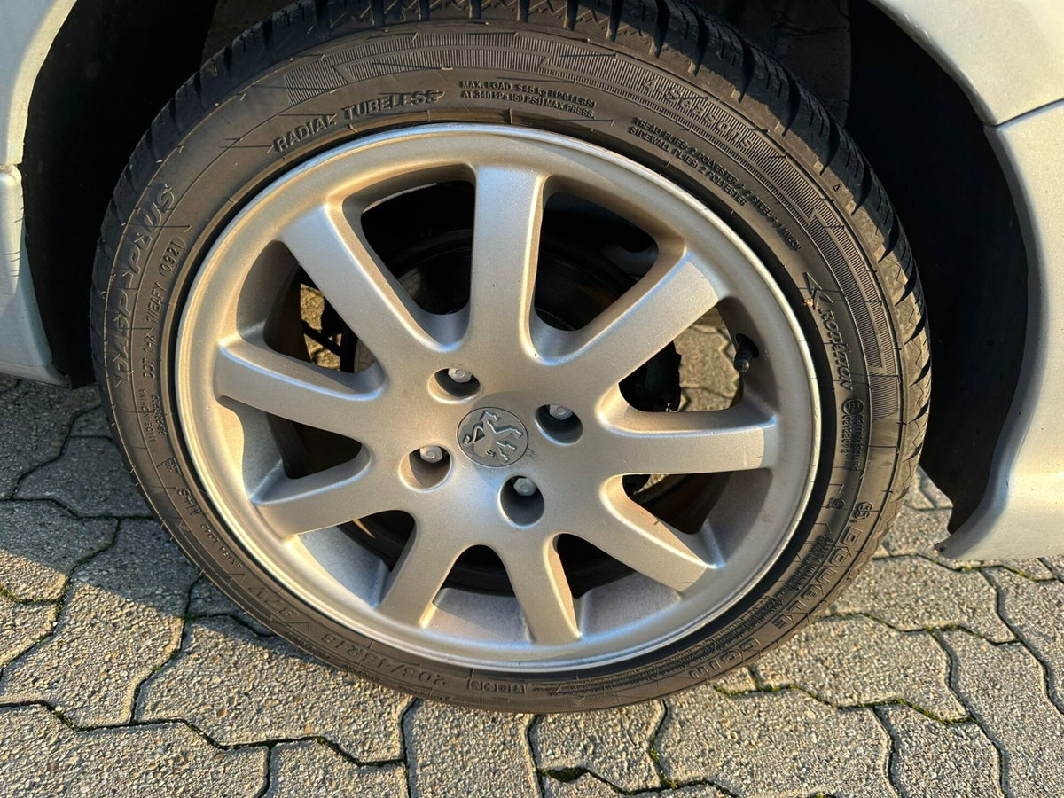 Peugeot 206 Cabrio 16V CC (4)