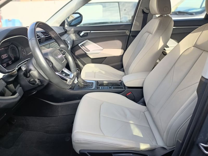 Audi Q3 35 TDI quattro S tronic Business