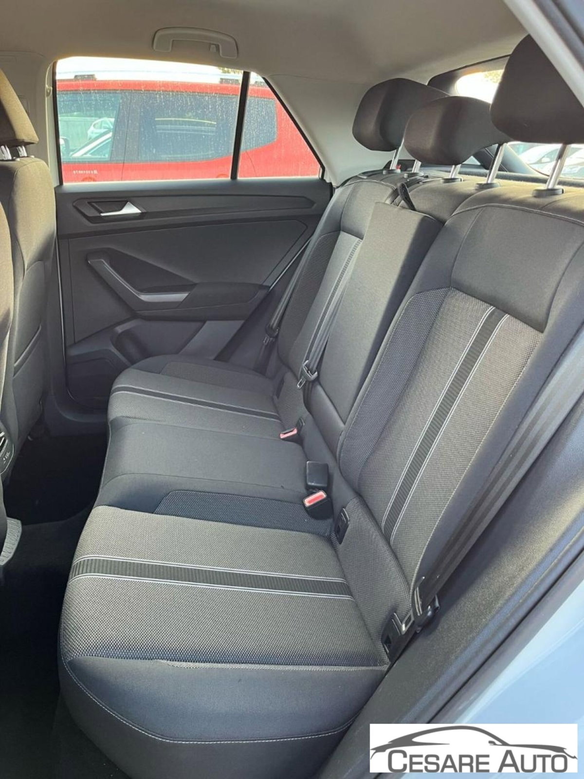 Volkswagen T-Roc 1.0 TSI Style (9)