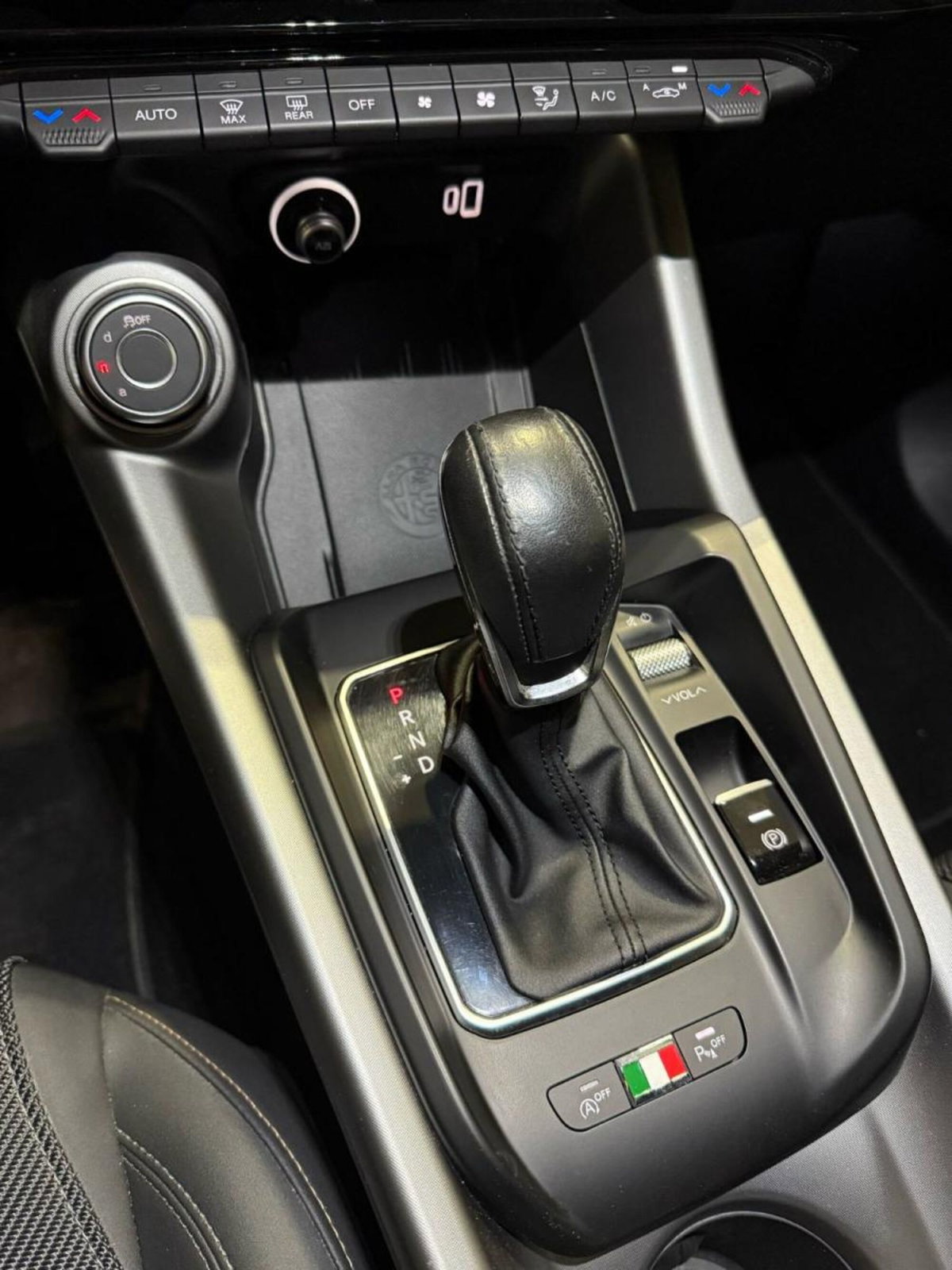 Alfa Romeo Tonale 1.6 Veloce 130cv tct6 (17)