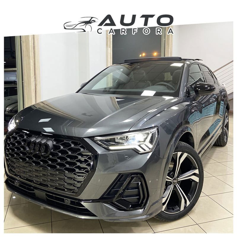 Audi Q3 Sportback 35 2.0 tdi Identity Black s-tronic