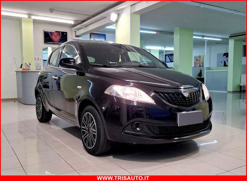 Lancia Ypsilon 1.0 FireFly 5 porte S&S Hybrid Gold Plus