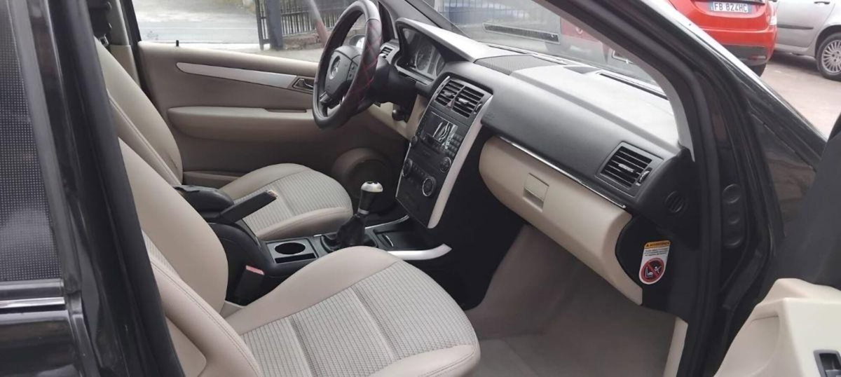 Mercedes-Benz Classe B 200 CDI Chrome (12)