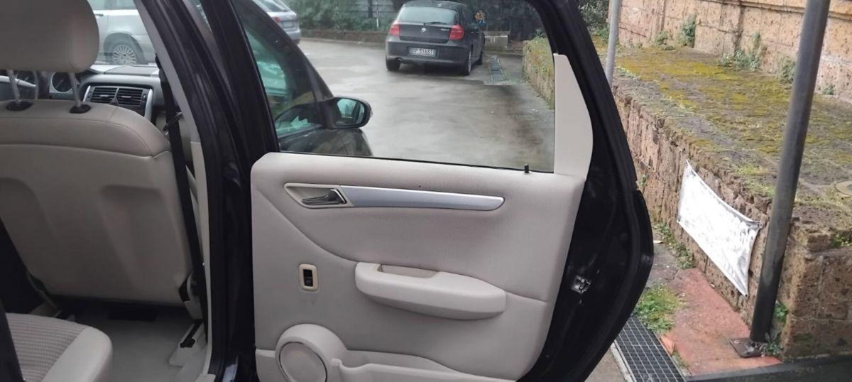 Mercedes-Benz Classe B 200 CDI Chrome (13)